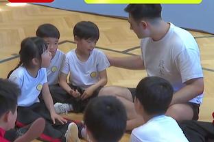 王健：奥孔武对代表菲律宾男篮打球持开放态度 双方确实有过接触